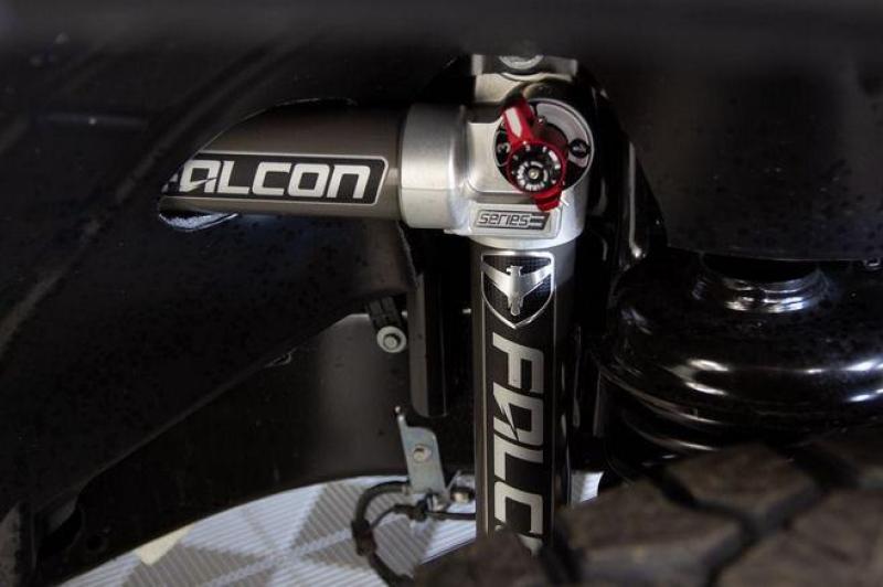 תמונה נוספת של סט בולמים FALCON סדרה 3.3 עם מיכל מתכוונן לרנגלר JL עם 4 דלתות להגבהה 2''-4.5''