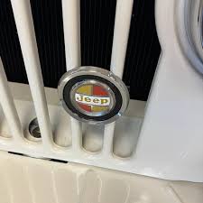 תמונה נוספת של סמל ג'יפ  VINTAGE לגריל קדמי