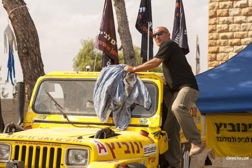תמונה 8 מתוך ג'יפ התחרות