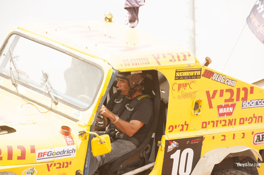 תמונה 41 מתוך ג'יפ התחרות
